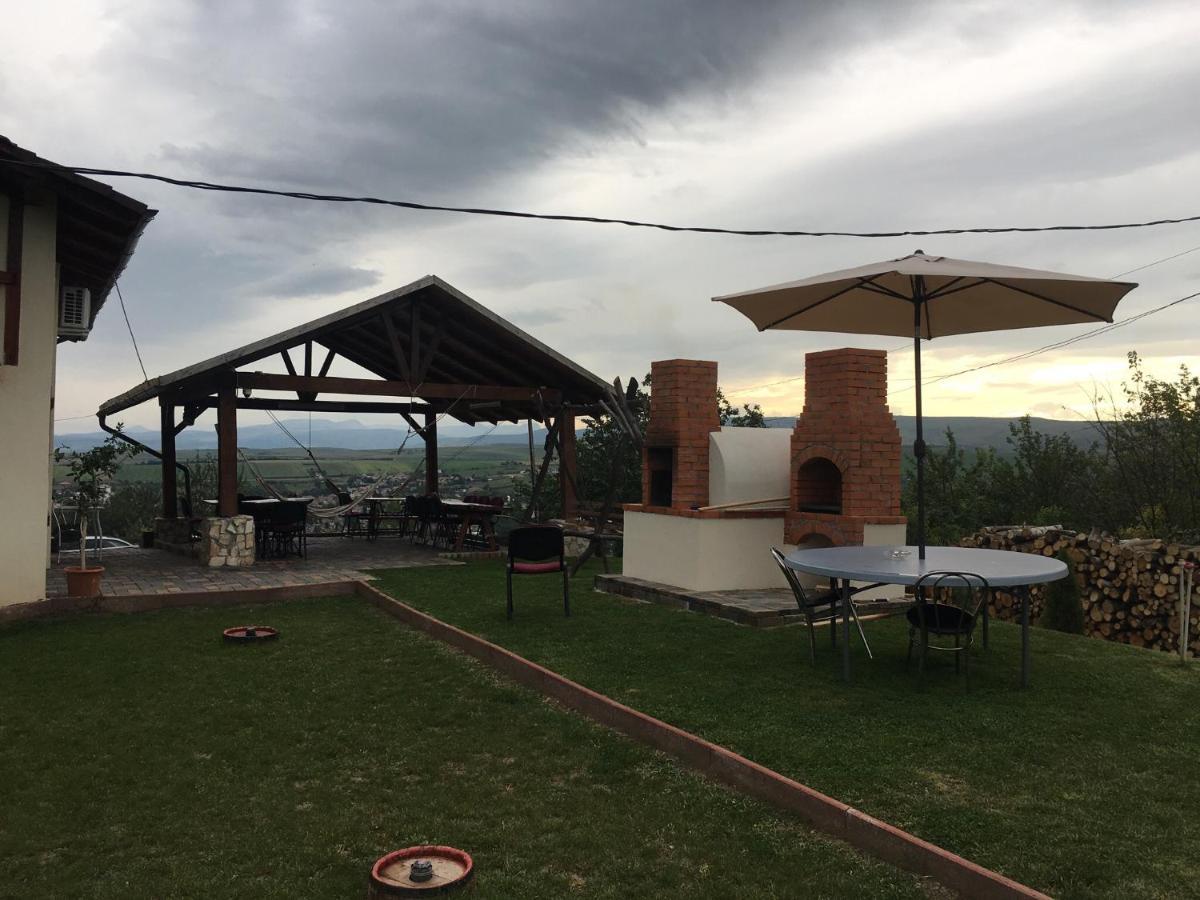 Wineyards Salin Bed & Breakfast ทูร์ดา ภายนอก รูปภาพ